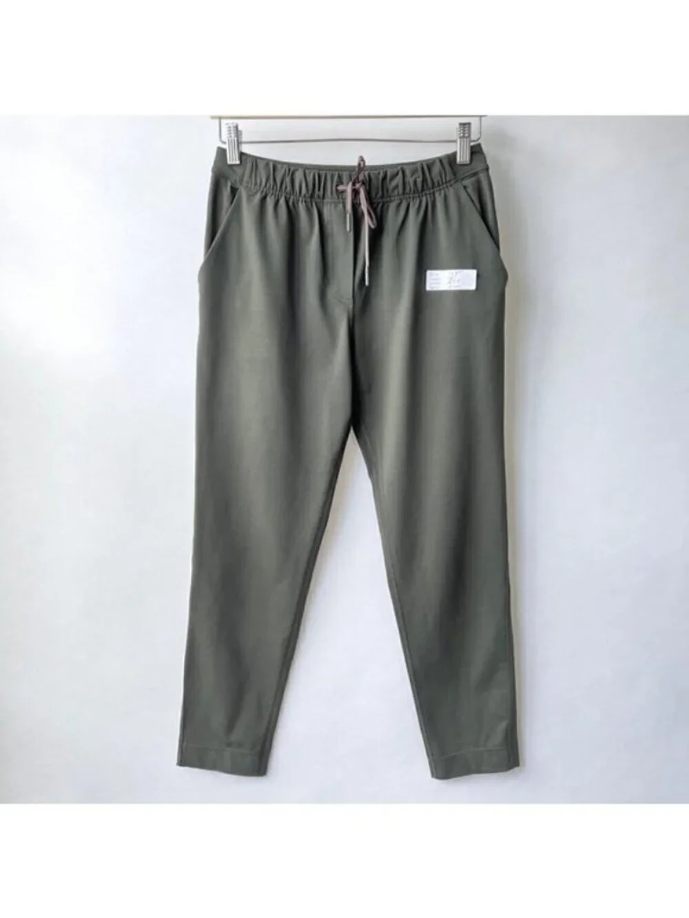 Lululemon stretchy pants in forest green Size 6 G50